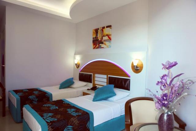 Kleopatra-Ada-beach-room-3
