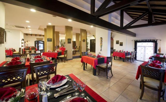 Turecko-Limak-Arcadia-restaurant-1450
