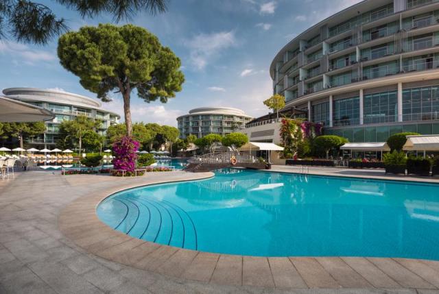 Calista-Pools-3