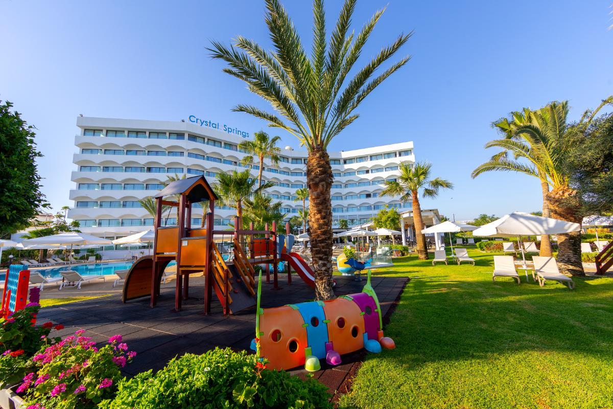 Crystal_hotel_zahrada_ SPY_2877