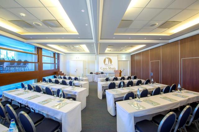 cavo maris beach facilit (2)