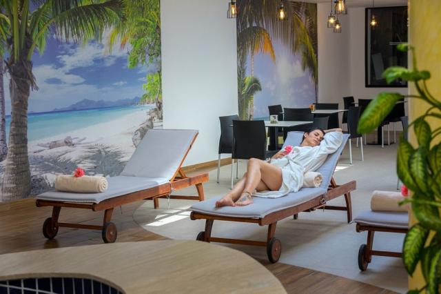 cavo maris beach facilit (5)
