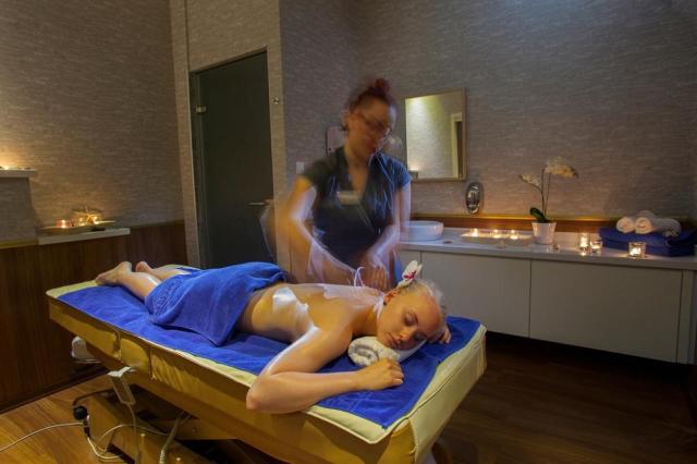 cavo maris beach facilit (6)