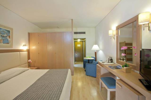 golden coast rooms (1)