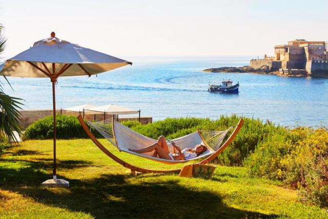 Corinthia_St_George's_Bay_Hammock