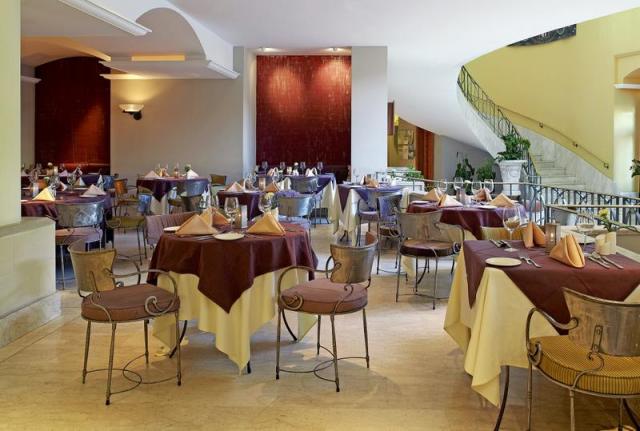 Corinthia_St_George's_Bay_Fra_Martino_Restaurant