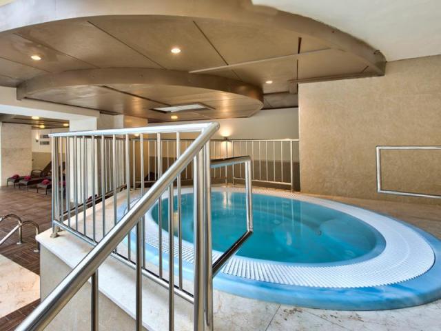Malta-San-Antonio-pool-17115