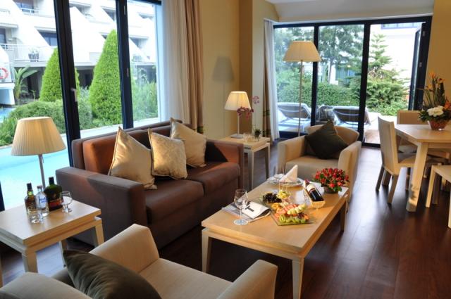3-Love Lake Suite