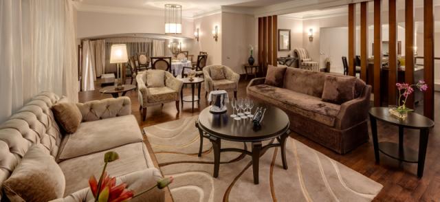 11 - King Suite Room