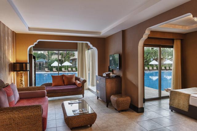 GINGER VILLA LIVING ROOM