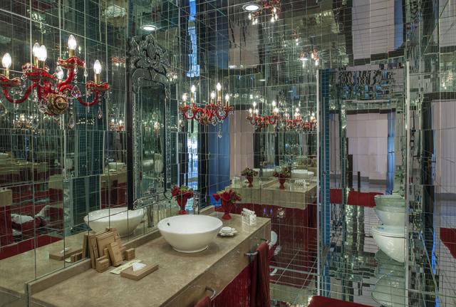 SUSAM VILLA RESTROOM