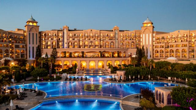GENERAL HOTEL NIGHT VIEW