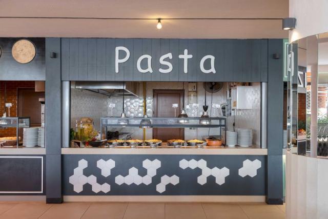 foodcourtareapasta_1