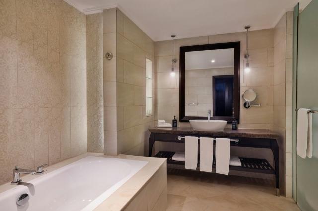 Sheraton Sharjah Beach 6 (7)