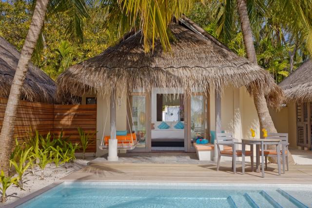 Anantara Dhigu 6-pool vila (3)