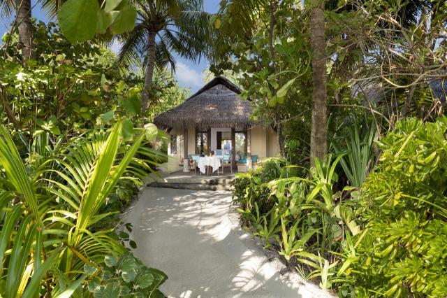 Anantara Dhigu 9-sunset v (1)