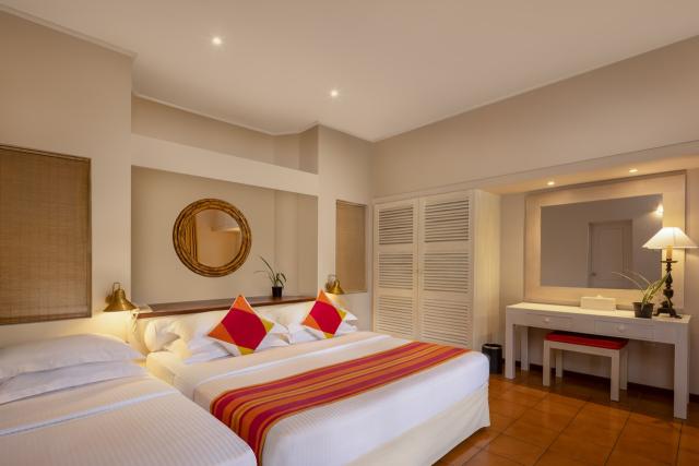 Adaaran Club Rannalhi 10 ocean view (2)