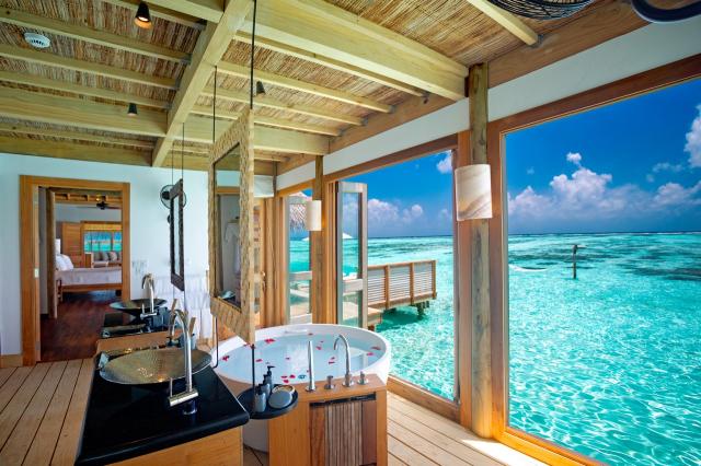 GLM_Bathroom with a view - kopie