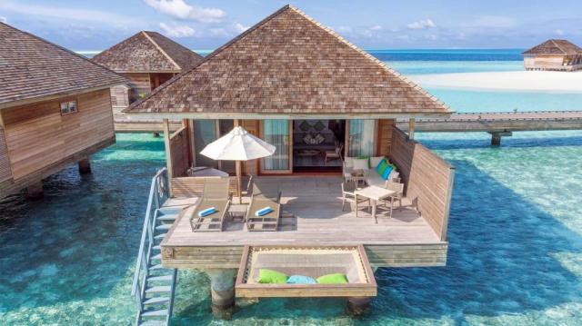 Hurawalhi Island ocean vila 1