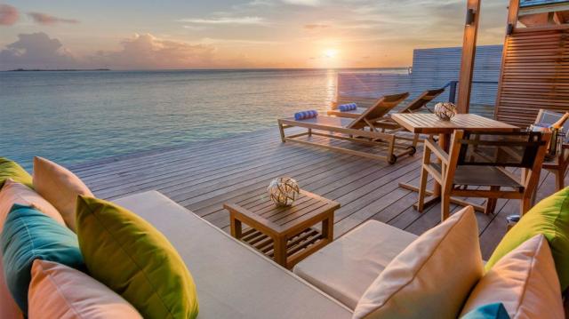 Hurawalhi Island ocean vila 3 (2)