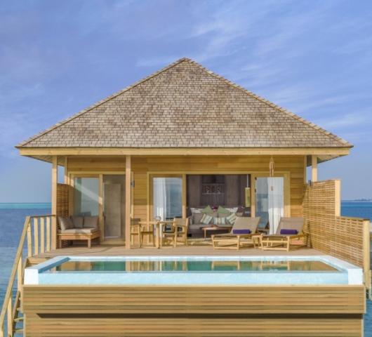 Hurawalhi Island ocean pool 1