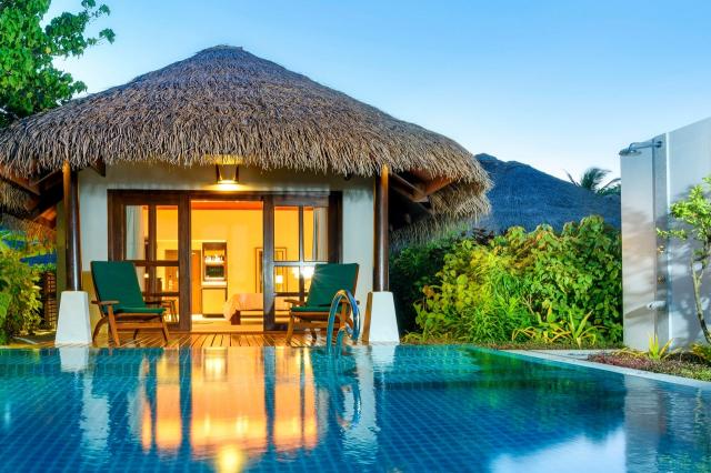 Sheraton Maldives Full Moon 10 BVPool (1)