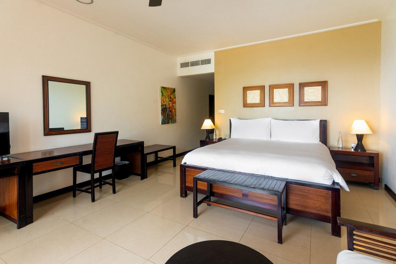 DT-Hilton Seychelles Allamanda 8 DLX (1)