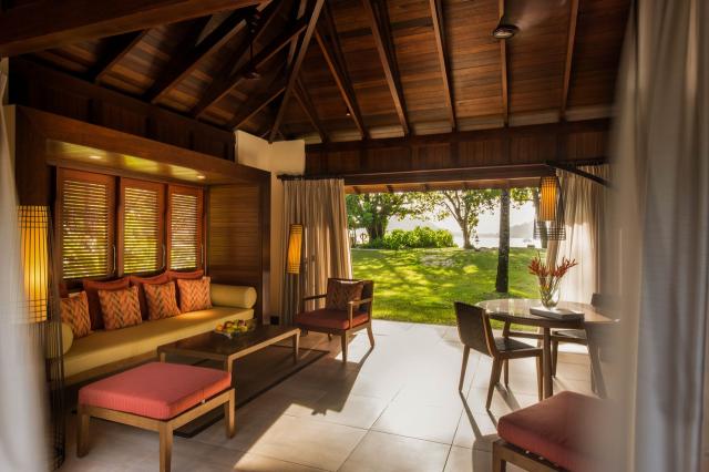 Constance Ephelia Resort 6 beach villa (3)