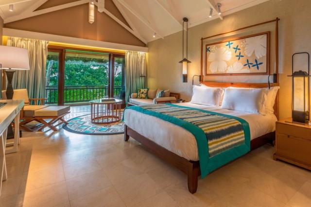 Constance Lémuria Resort 7 junior suit (3)