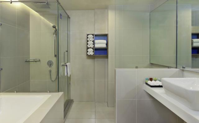 Langkawi-FP-Sheraton-bathroom-1620