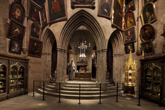 VB_Harry Potter_001-Sets-Dumbledores-Office