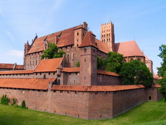 Polsko_Malbork_shutterstock_79900429