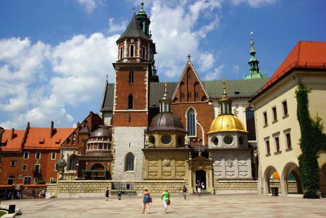 Polsko_Krakow_shutterstock_107323886