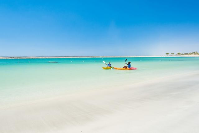 Fanar-hotel-salalah-canoe-2
