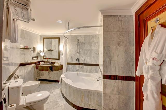 Crowne Plaza 10 standard (3)