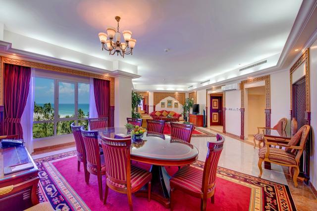 Crowne Plaza 17 royal (4)
