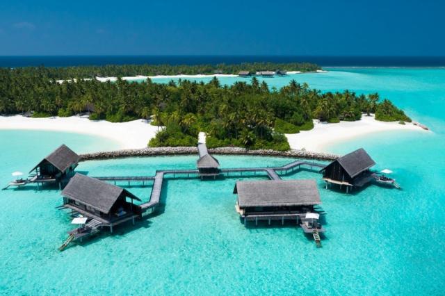One and Only Reethi Rah 1 (2)