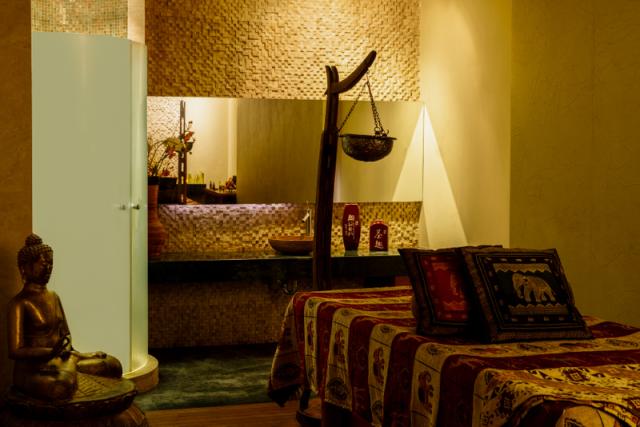 KIAYT1_THE DOME SANITAS SPA MASSAGE ROOM_1