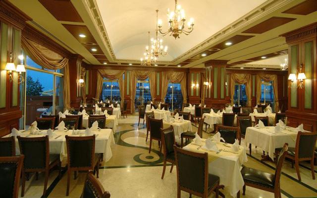 Delphin-Diva-2014-restaurant