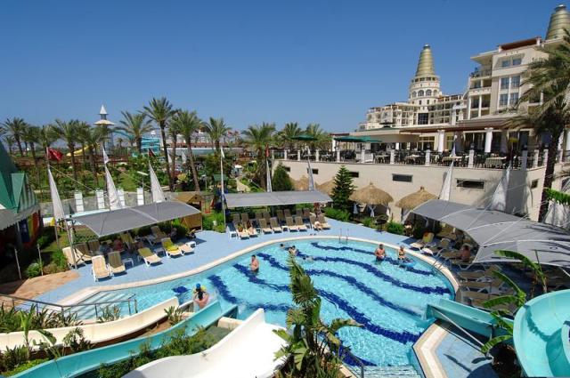 Delphin-Diva-2014-poolm