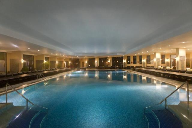 Delphin-Palace-2014-indoor-pool