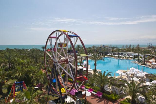 Delphin-Palace-2014-lunapark
