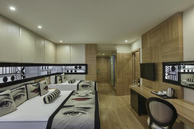 CONNECTION ROOM