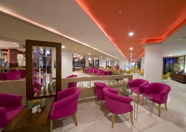 Limak-Lara-lobby-1575.JPG