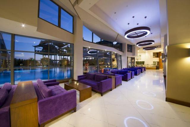 Limak-Lara-lobby-1580.JPG