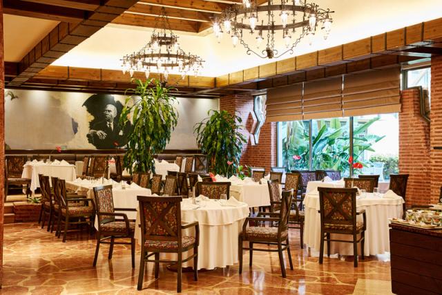 Mosaique Main Restaurant 7