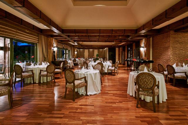 Lancora A La Carte Restaurant 5