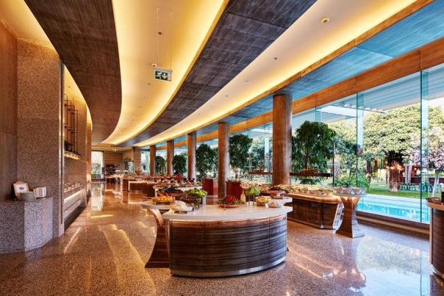TetrasomiaMainRestaurant1_SerenityResort