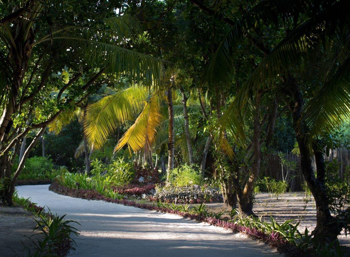 Furaveri Island ext1 (6)