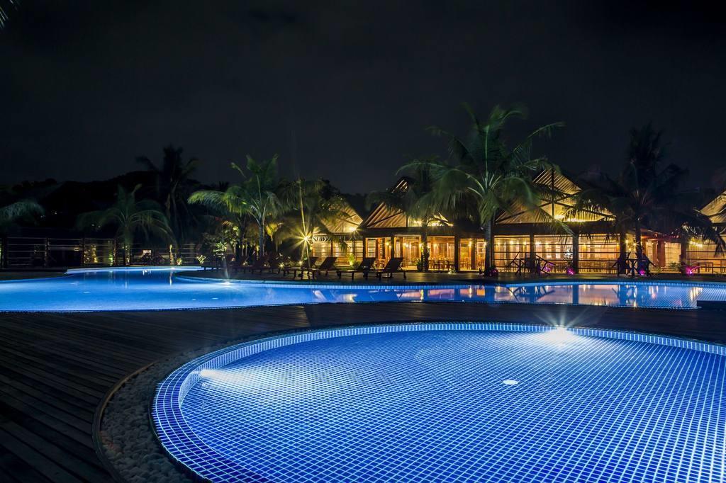 Furaveri Island ext1 (8)